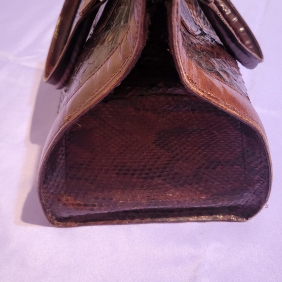 Unique Snake Python Purse - Picture 3 of 12